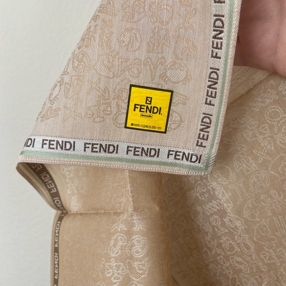 Fendi scarf, authentic - Picture 6 of 7